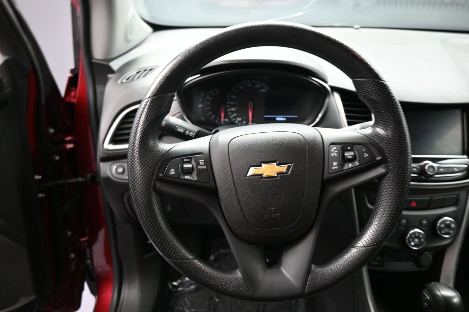 Used 2021 Chevrolet Trax LS w/ Tint and Cruise Package AWD/4WD image 14