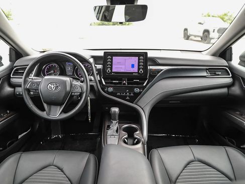 Used 2023 Toyota Camry SE FWD image 12