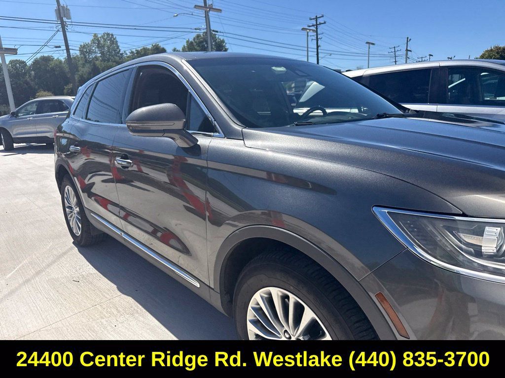 Used 2017 Lincoln MKX Select w/ Select Plus Package AWD/4WD image 7