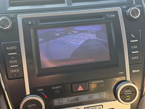 Used 2012 Toyota Camry XLE image 8