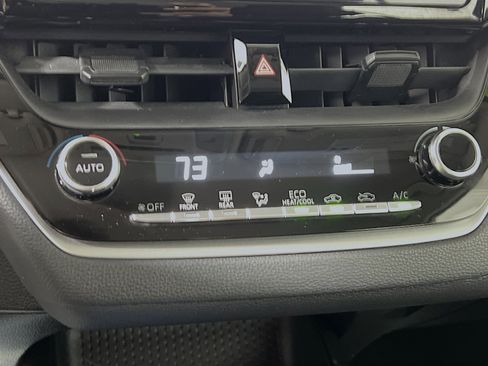 Used 2022 Toyota Corolla LE image 26