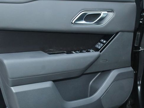 New 2026 Land Rover Range Rover Velar Dynamic SE image 21