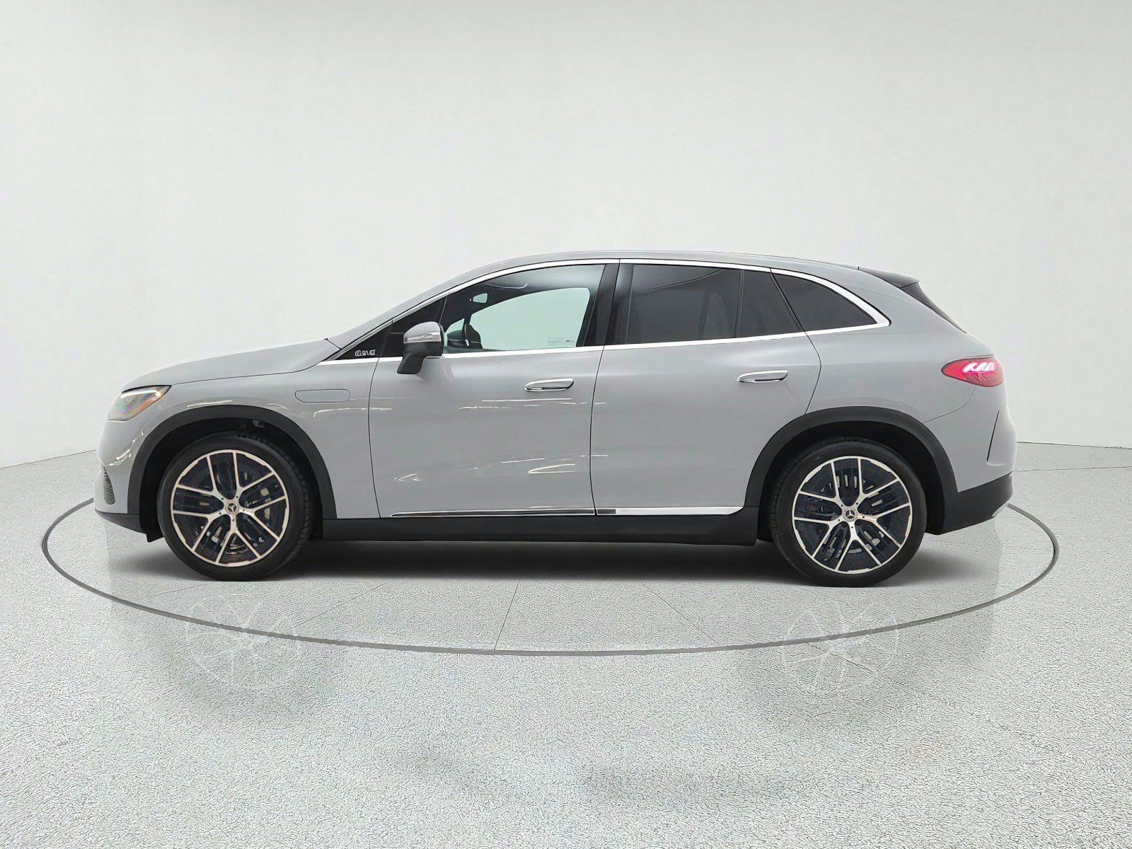Used 2023 Mercedes-Benz EQE 350+ 4MATIC SUV image 8