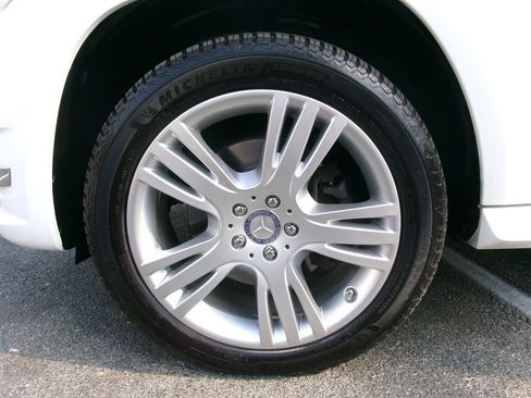 Used 2014 Mercedes-Benz GLK 350 4MATIC image 49