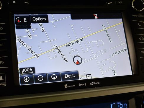 Used 2017 Toyota Highlander Limited image 30