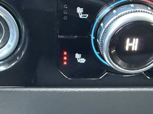 Used 2023 GMC Sierra 1500 Elevation image 18