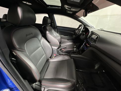 Used 2017 Hyundai Elantra Sport w/ Sport Premium Package 06 image 27