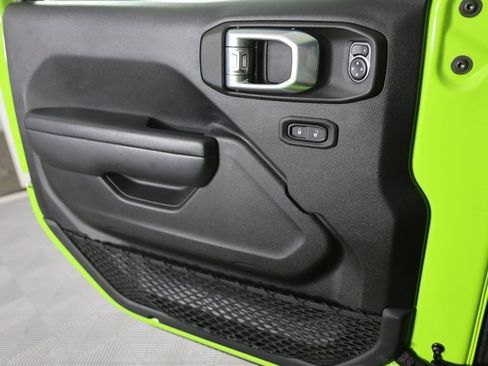 Used 2021 Jeep Wrangler Unlimited Rubicon w/ Xtreme Recon 35" Tire Package image 20