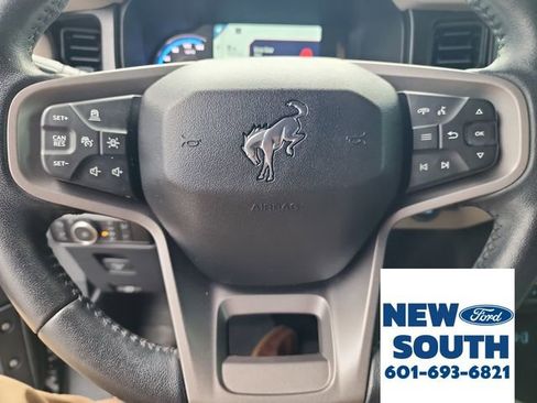 Used 2023 Ford Bronco Wildtrak image 30