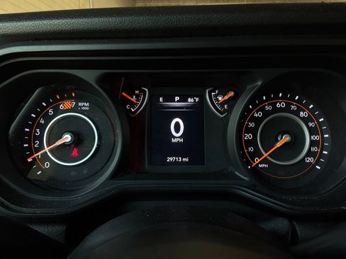 Used 2025 Jeep Wrangler Unlimited Sport AWD/4WD image 36
