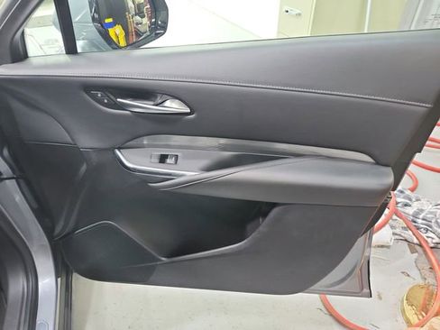 Used 2024 Cadillac XT4 Premium Luxury image 38