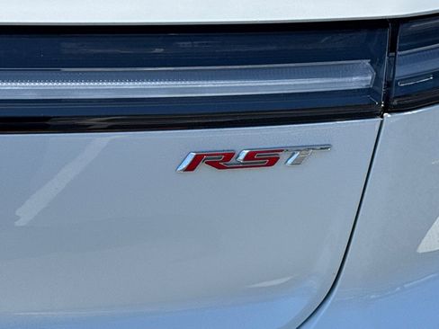 Used 2025 Chevrolet Silverado EV RST AWD/4WD image 8