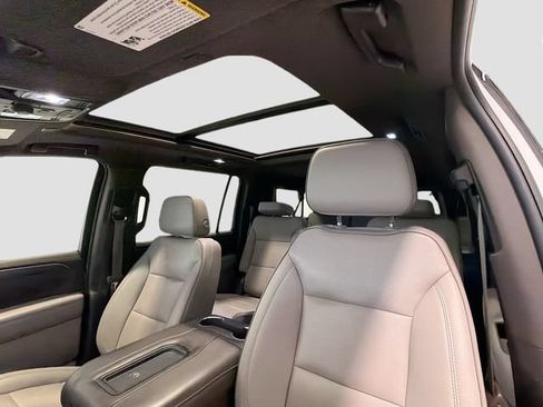 Used 2022 GMC Yukon XL SLT w/ SLT Premium Package AWD/4WD image 21