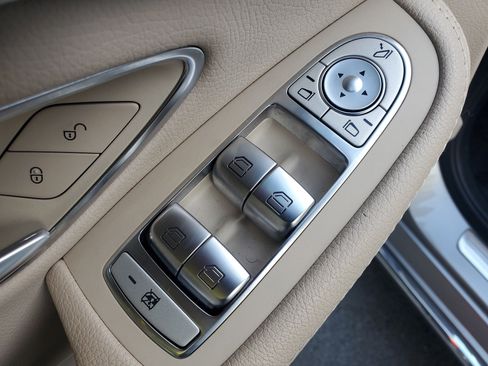 Used 2019 Mercedes-Benz C 300 Sedan image 20