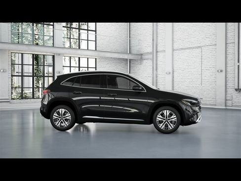 Certified 2026 Mercedes-Benz GLA 250 4MATIC image 10