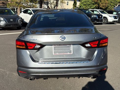 Used 2019 Nissan Altima 2.5 SR w/ SR Premium Package image 24