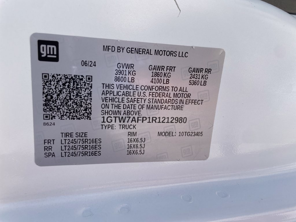 Used 2024 GMC Savana 2500 w/ Driver Convenience Package RWD image 6