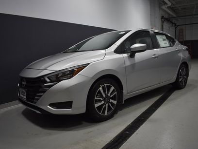 New 2025 Nissan Versa SV w/ Trunk Package