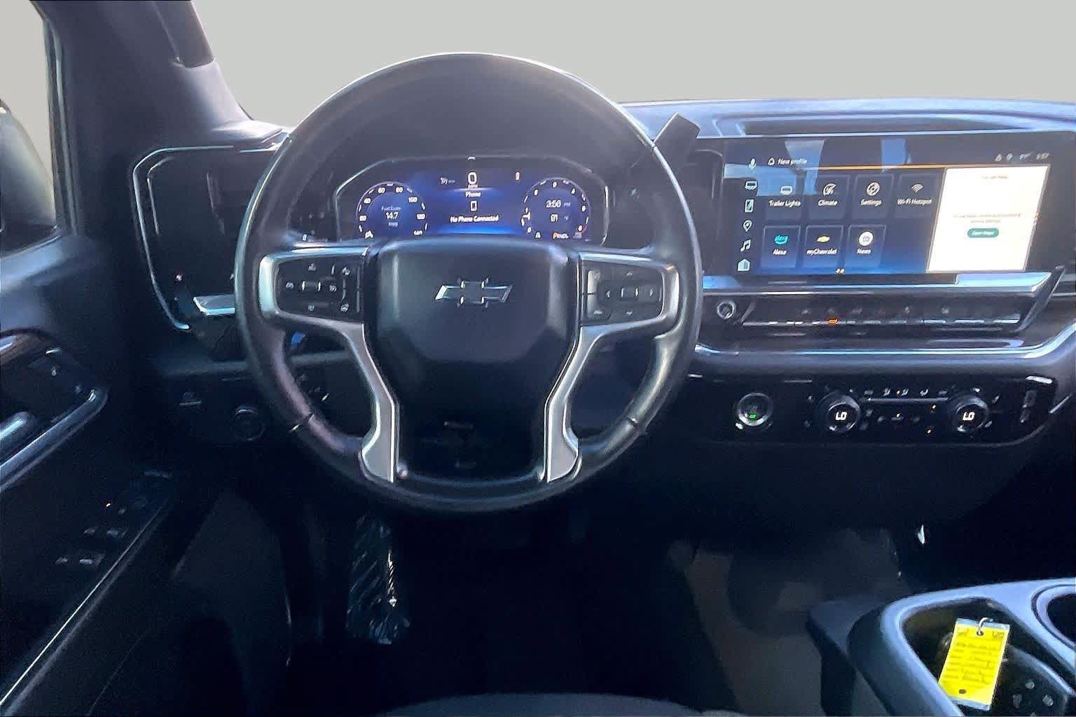 Used 2024 Chevrolet Silverado 1500 RST RWD image 6
