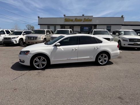 Used 2014 Volkswagen Passat TDI SE image 1