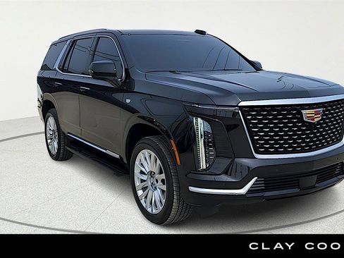 Certified 2025 Cadillac Escalade Luxury image 1