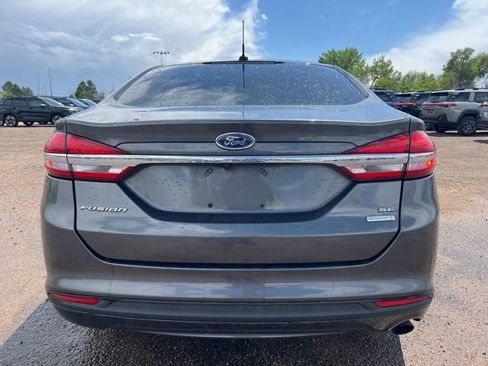 Used 2017 Ford Fusion SE FWD image 4