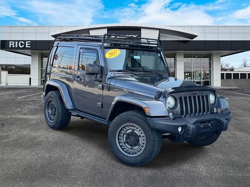Used 2017 Jeep Wrangler Sahara image 1