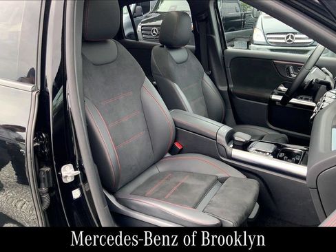 Certified 2023 Mercedes-Benz GLA 250 4MATIC image 11