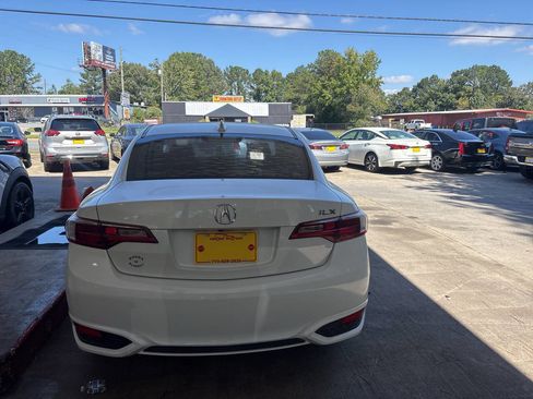 Used 2017 Acura ILX image 6