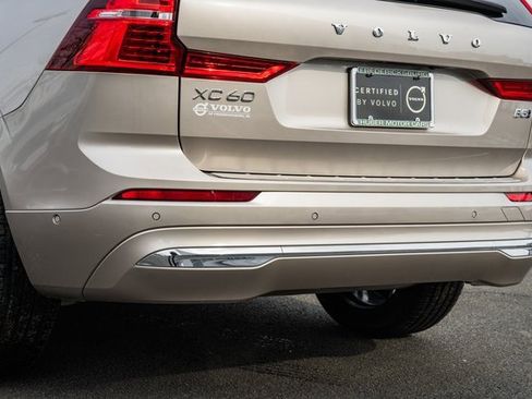 Certified 2023 Volvo XC60 B5 Plus w/ Climate Package image 9