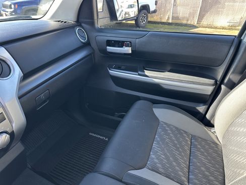 Used 2018 Toyota Tundra SR5 image 24