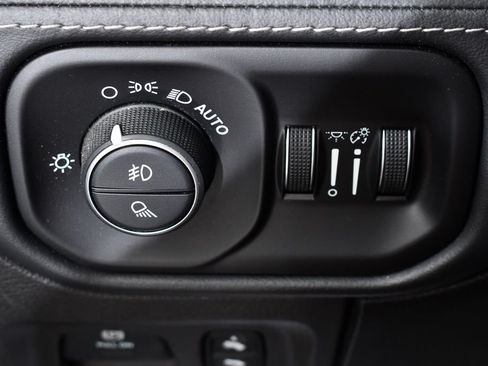 Used 2019 RAM 1500 Limited AWD/4WD image 30