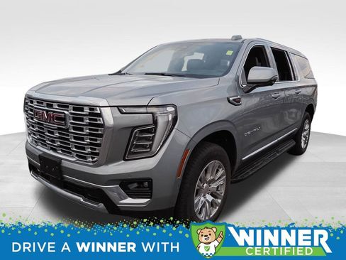 Used 2025 GMC Yukon XL Denali image 1