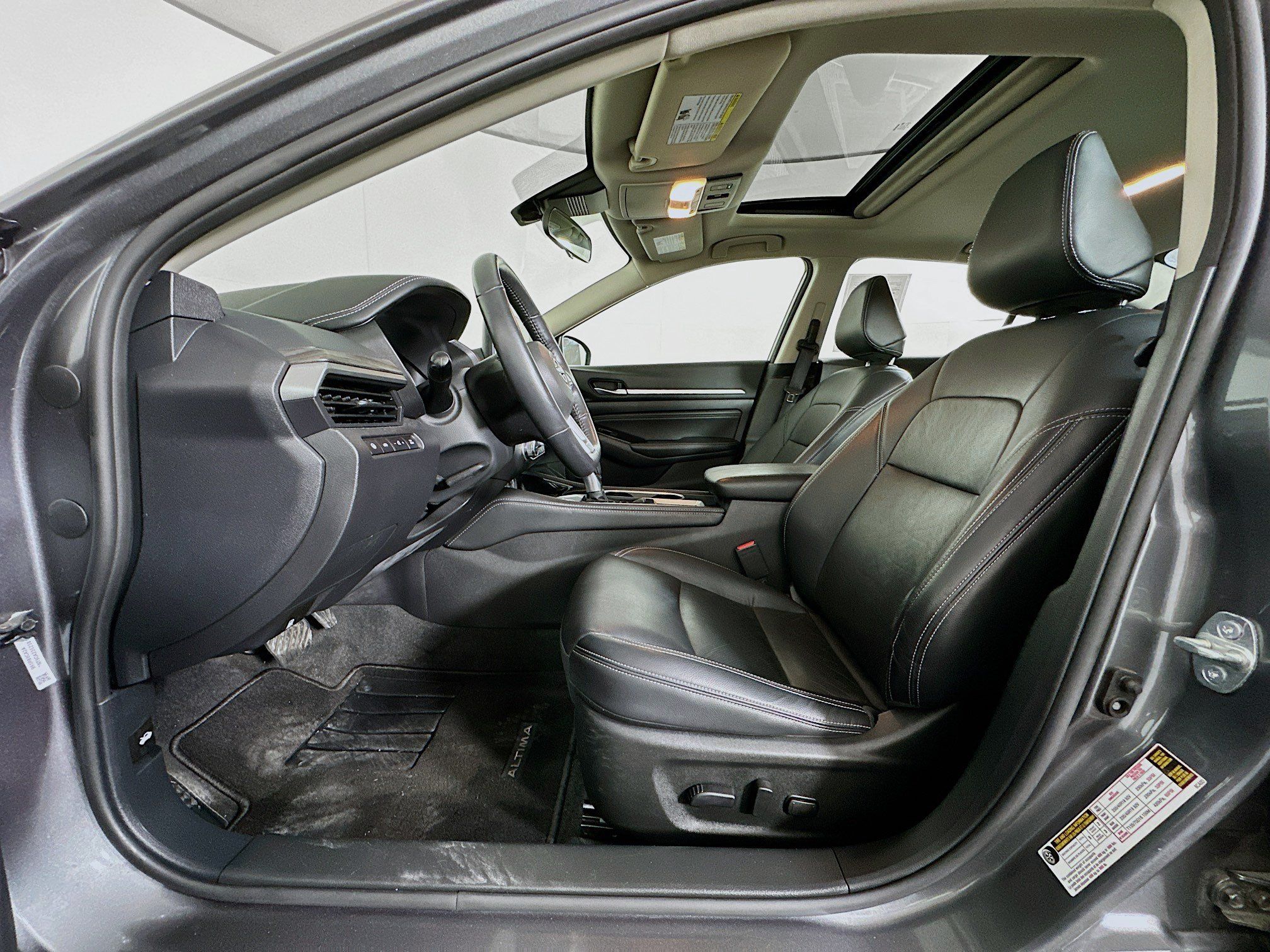 Used 2023 Nissan Altima 2.5 SL FWD image 13