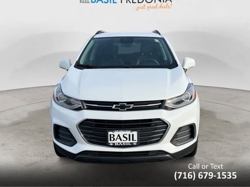 Used 2022 Chevrolet Trax LT w/ Driver Confidence Package image 8