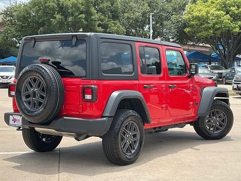 Used 2025 Jeep Wrangler Unlimited Sport AWD/4WD image 5