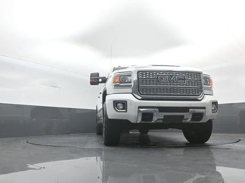 Used 2019 GMC Sierra 2500 Denali image 26