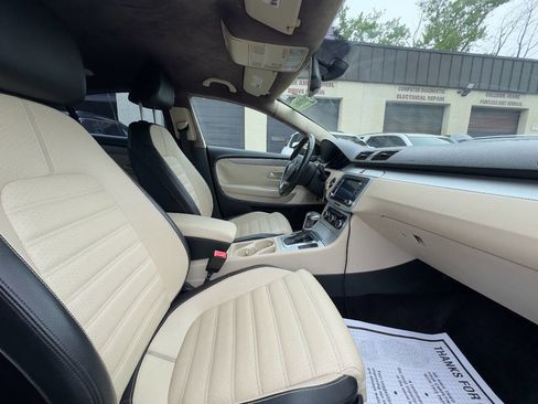 Used 2010 Volkswagen CC Sport FWD image 13