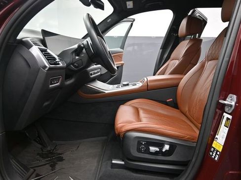 Used 2024 BMW X7 xDrive40i AWD/4WD image 17