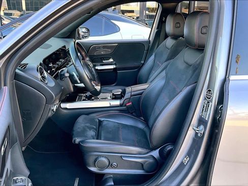 Used 2022 Mercedes-Benz GLB 250 image 7
