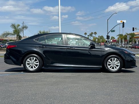 Used 2025 Toyota Camry LE FWD image 6