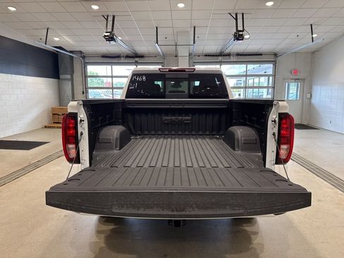 New 2026 GMC Sierra 1500 Elevation w/ Elevation Premium Package AWD/4WD image 17