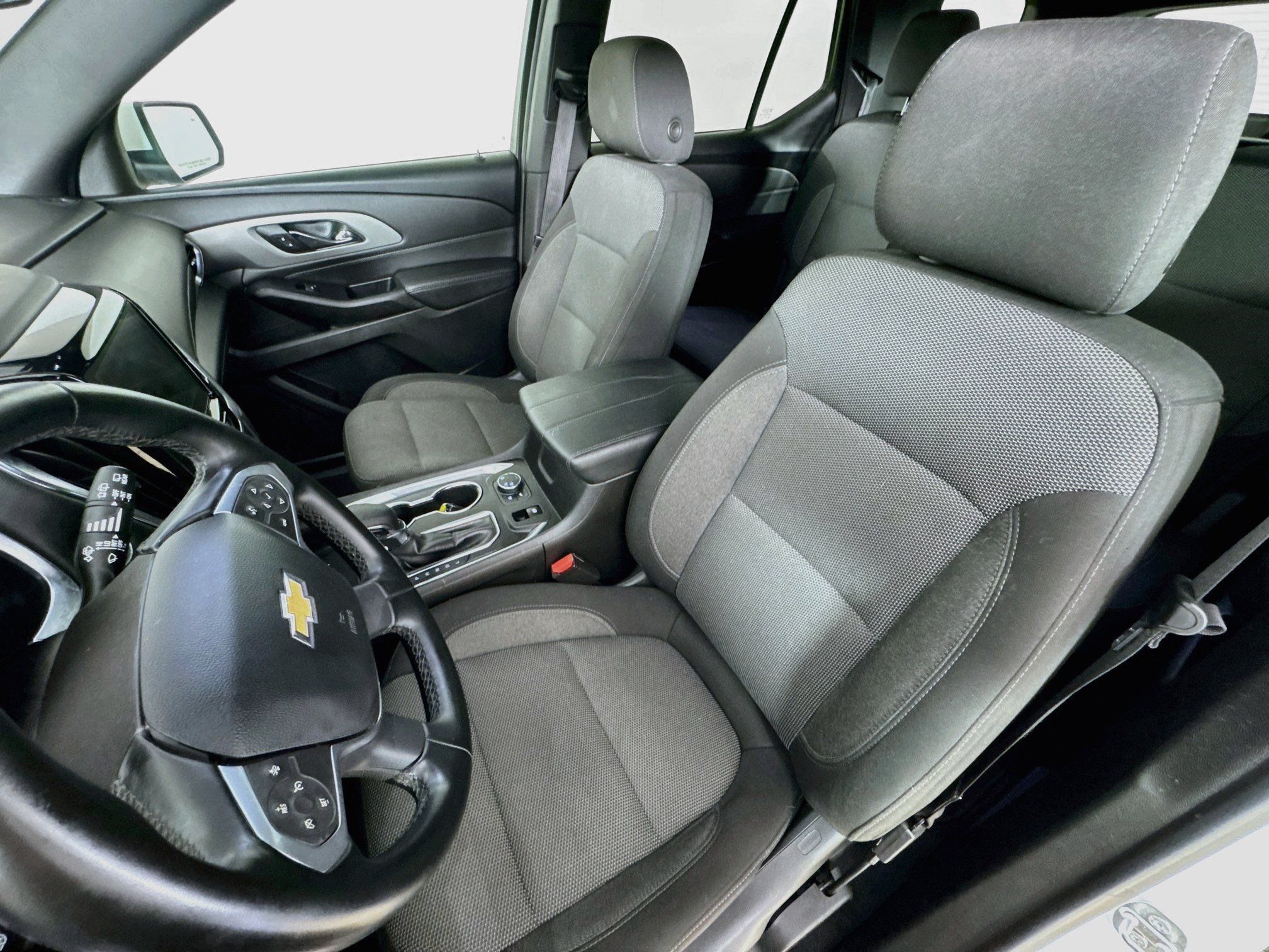 Used 2023 Chevrolet Traverse LT AWD/4WD image 12