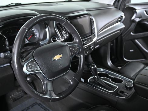Used 2018 Chevrolet Traverse Premier image 12