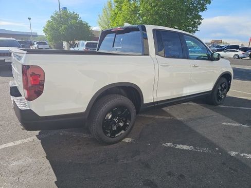 New 2026 Honda Ridgeline Black Edition image 5