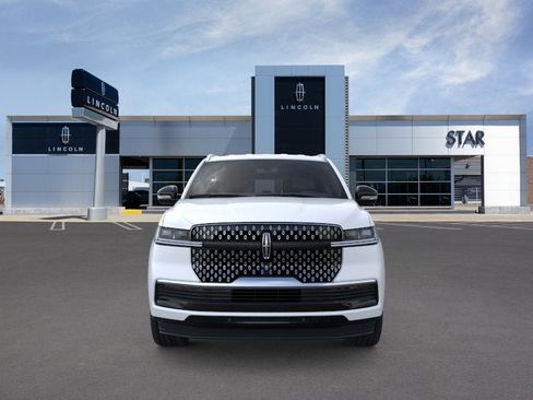 New 2026 Lincoln Navigator Premiere AWD/4WD image 6