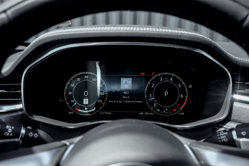 New 2026 Jaguar F-PACE R-Dynamic S AWD/4WD image 12