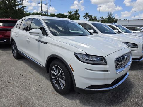 Used 2022 Lincoln Nautilus FWD image 21