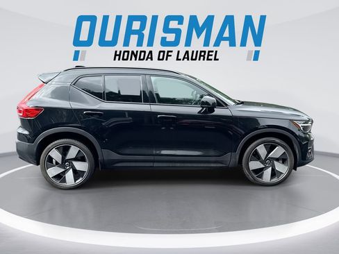 Used 2023 Volvo XC40 Recharge Plus AWD/4WD image 9