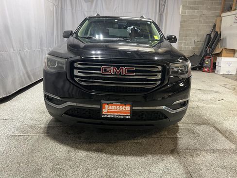 Used 2017 GMC Acadia SLT AWD/4WD image 4